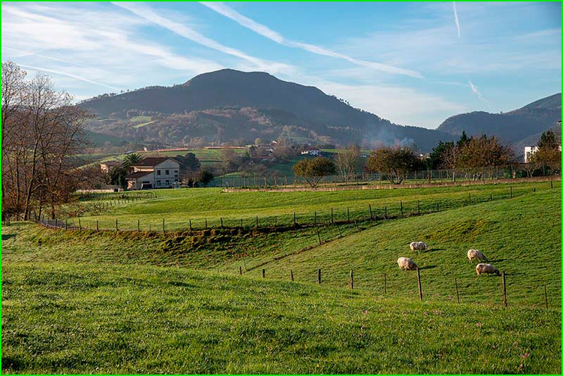 ruta Antxisu - Pico Buruntza en Guipúzcoa