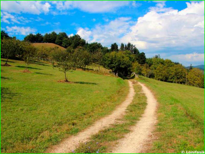 track Beasáin - Ormáiztegui - Mutiloa - Segura - Cegama - Lazcano en Guipúzcoa