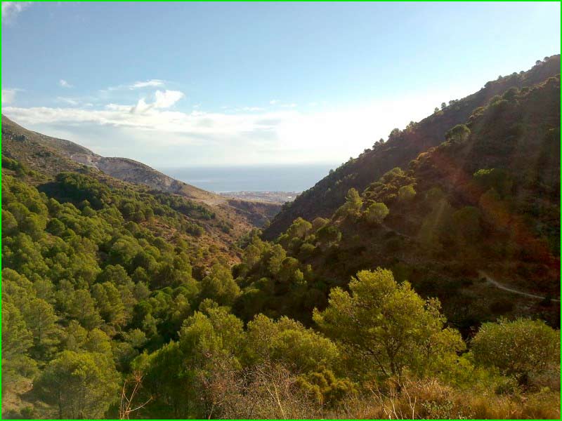 ruta Benalmádena - Monte Calamorro vía R3-R2 en Málaga
