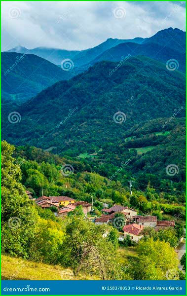 ruta Berrueñu - San Salvador - L'Espardu de Cuña en Asturias