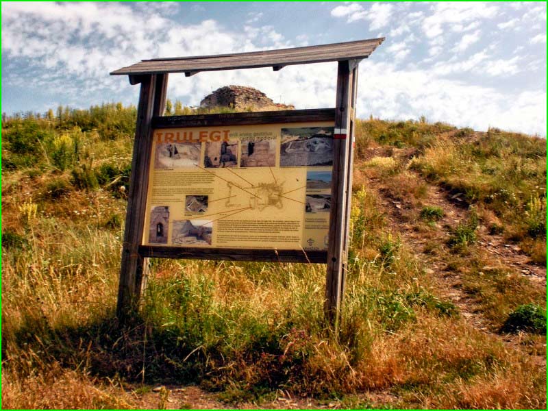 ruta Bosque de las Hadas - Castillo de Irulegi en Navarra