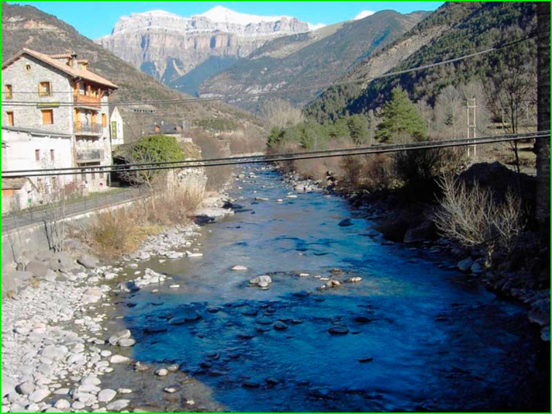 ruta Broto - Torla - Puente de los Navarros vía GR®15.2 en Huesca