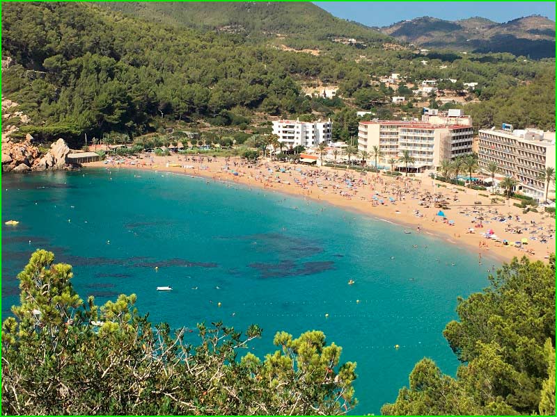 ruta por Cala Sant Vincent, Ibiza
