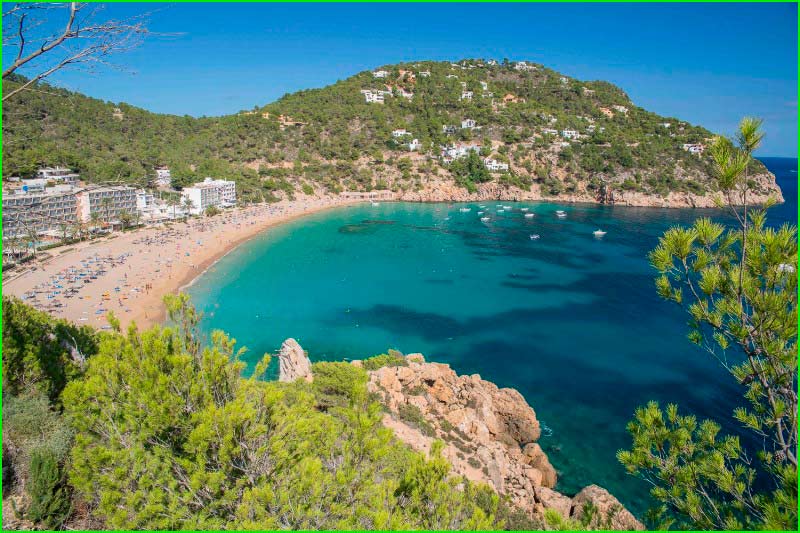 ruta Cala Sant Vincent - Agua Blanca en Baleares