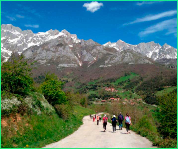 ruta Camino Lebaniego: San Vicente de la Barquera a Cades en Cantabria